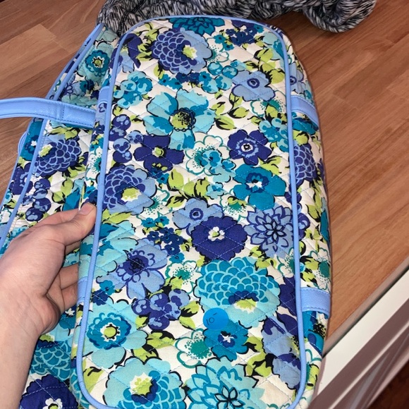 Vera Bradley XL Floral Blue Tote Bag - Picture 7 of 7